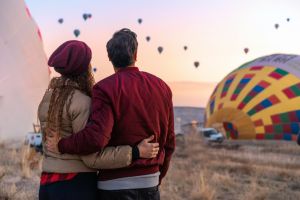 Cappadocia Panoramic Hot Air Balloon Chasing Tour at Sunrise